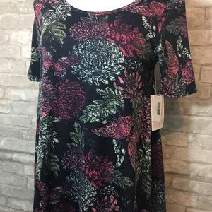 BNWT LulaRoe Perfect T